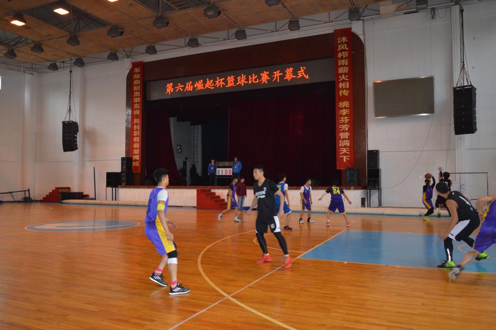 队员进攻